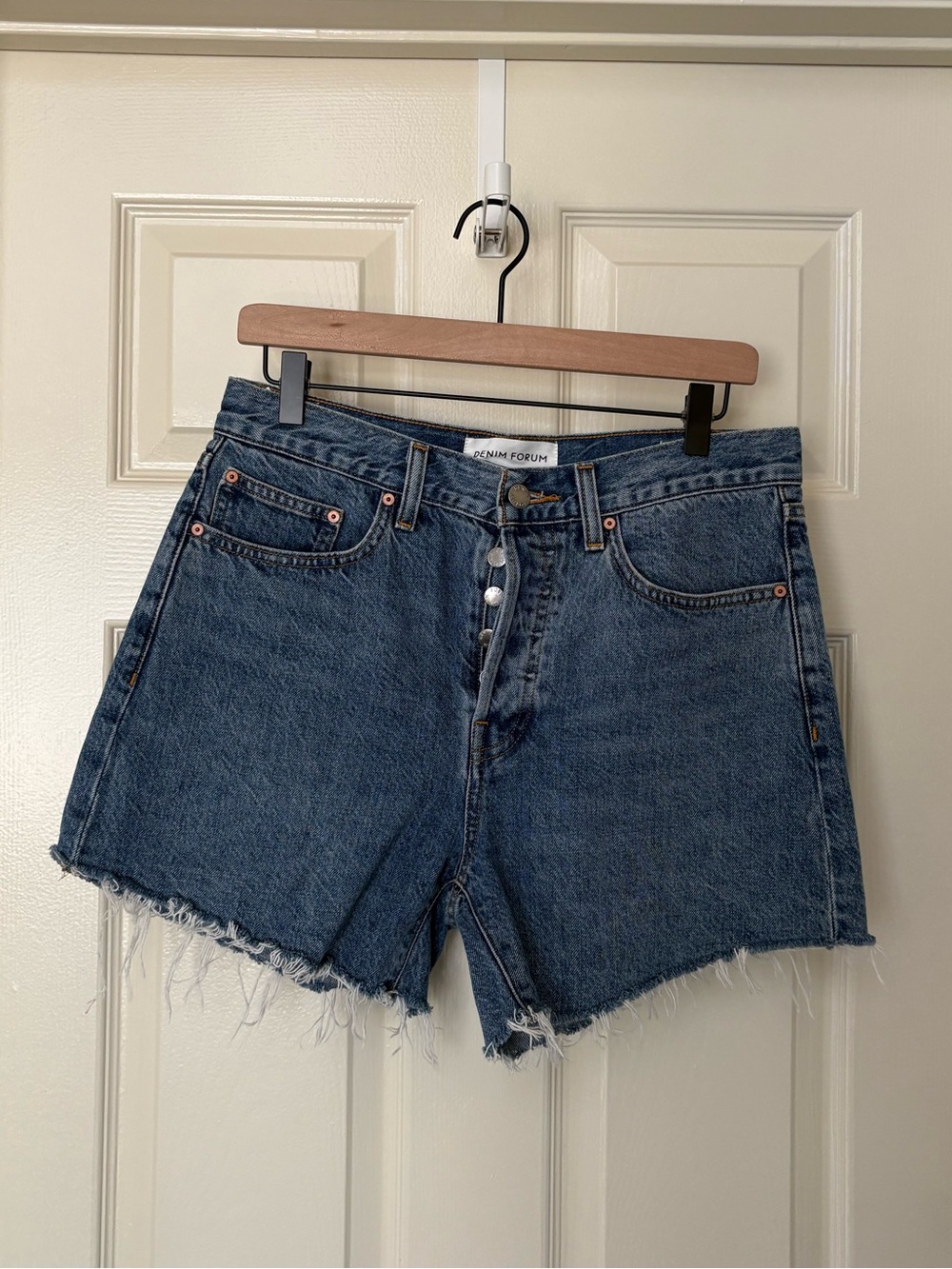 ARITZIA Denim Forum Size 27” Jean Shorts — Like New!